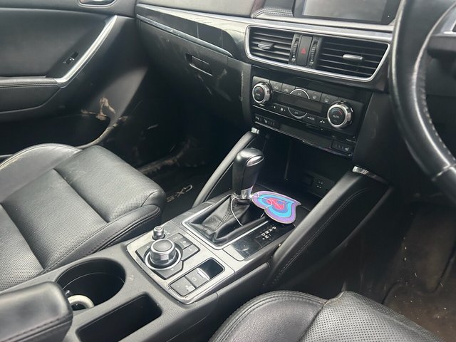 2015 Mazda CX-5 2.2L Sport Nav 5dr - Photo 4