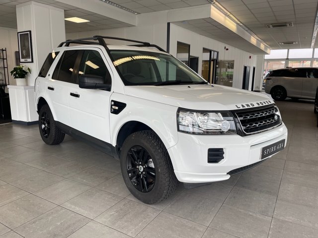 2013 62 Land Rover Freelander 2 2.2 TD4 Black and White SUV 5dr Diesel Manual 4WD Euro 5 (s/s) (150 ps)
