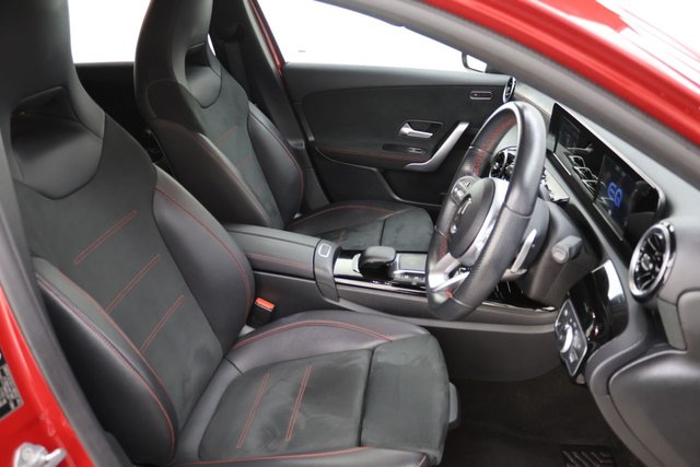 2021 Mercedes-Benz A Class 1.3L Amg Line 5dr - Photo 11