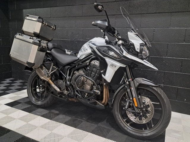View our TRIUMPH TIGER 1200