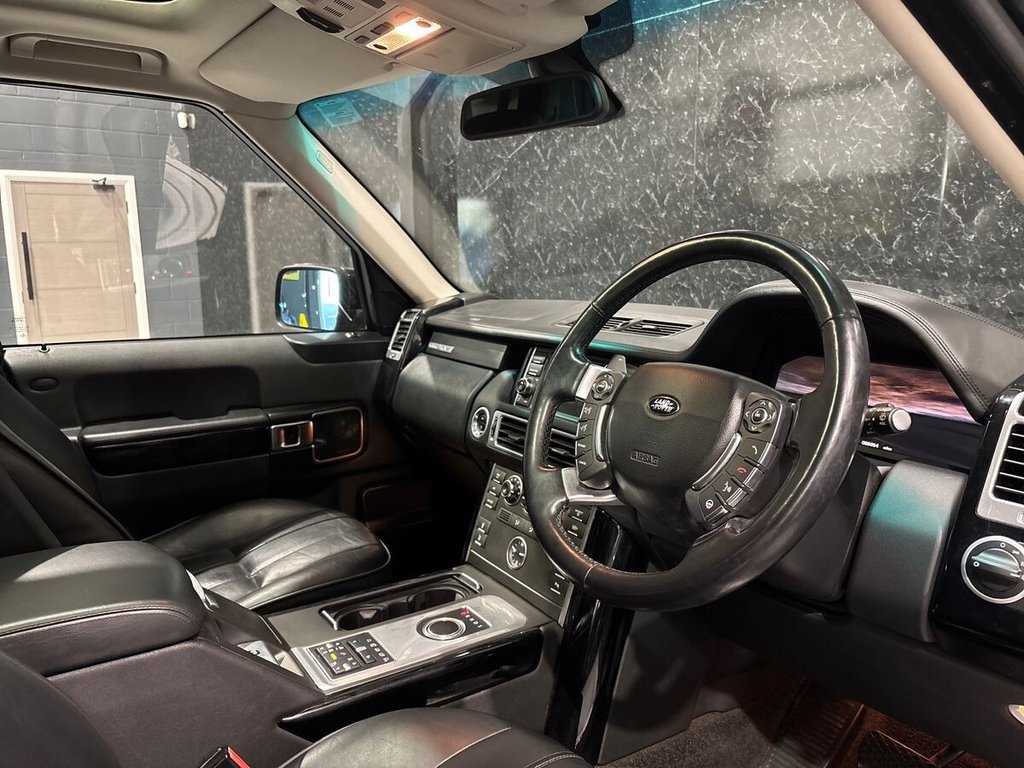 USED 2011 11 LAND ROVER RANGE ROVER 4.4 TD V8 Vogue SUV 5dr Diesel Auto 4WD Euro 5 (313 bhp) 3 OWNERS|DUAL VIEW|NEW TYRES