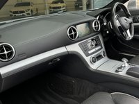 USED 2014 14 MERCEDES-BENZ SL 3.5 SL350 AMG Sport Convertible 2dr Petrol G-Tronic Euro 5 (s/s) (306 ps) 