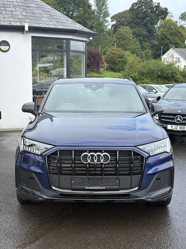 View our AUDI Q7