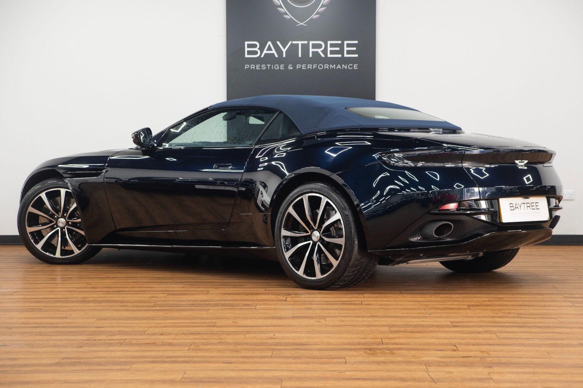 USED 2018 ASTON MARTIN DB11 4.0 V8 Volante  