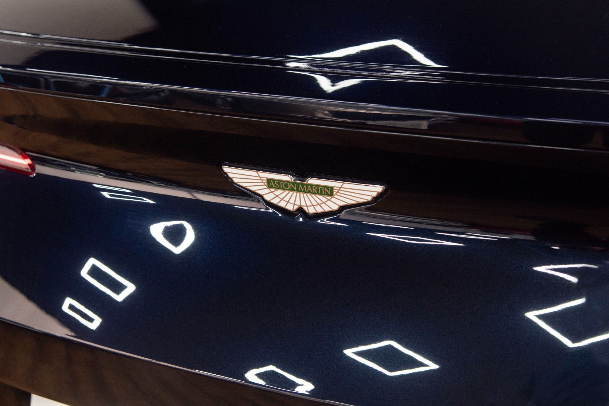 USED 2018 ASTON MARTIN DB11 4.0 V8 Volante  