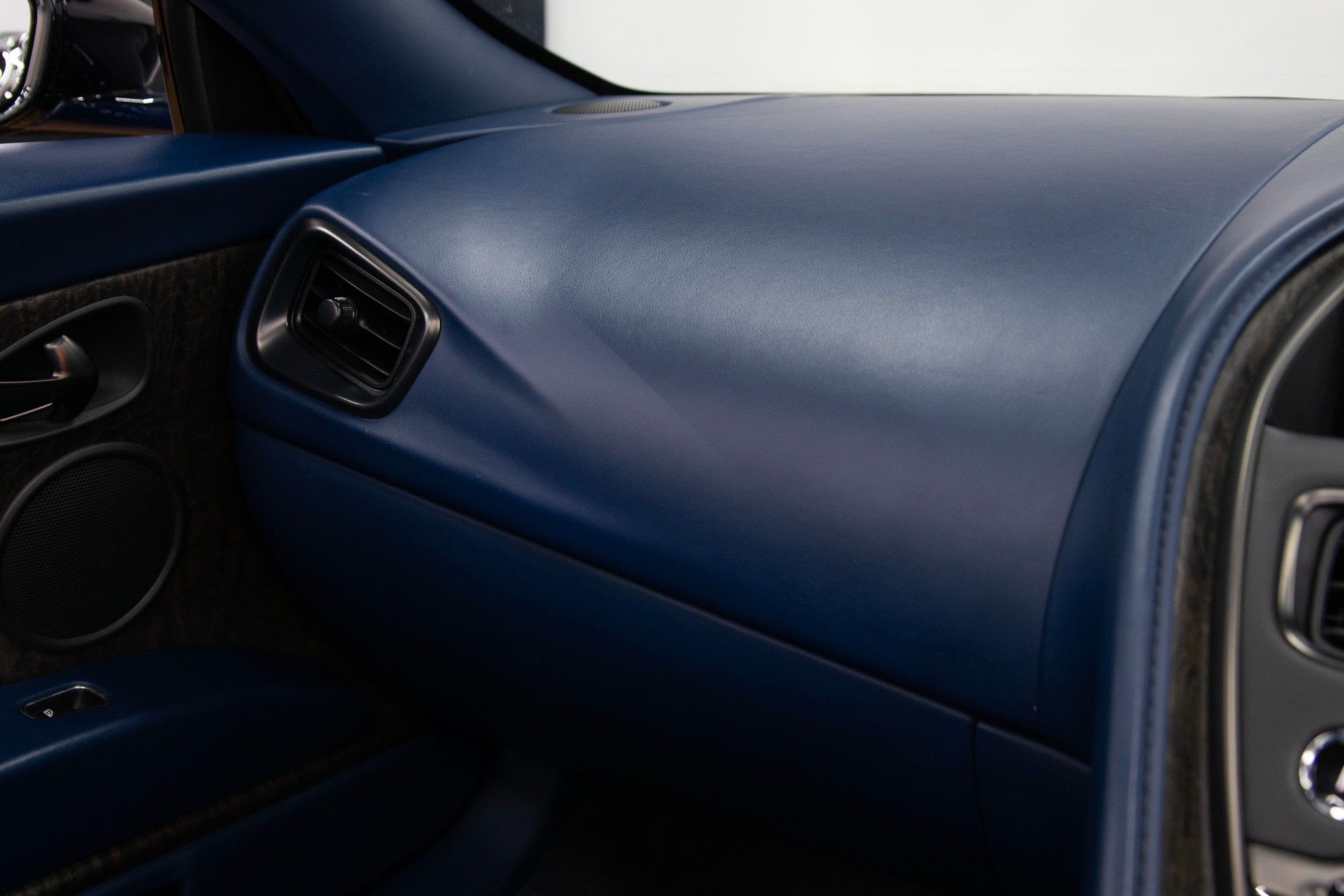 USED 2018 ASTON MARTIN DB11 4.0 V8 Volante  