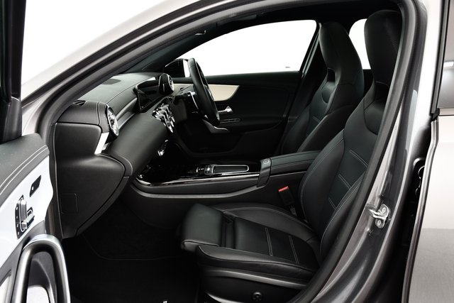 2024 MERCEDES-BENZ A-CLASS 2.0 A35h MHEV AMG (Premium Plus) Hatchback 5dr Petrol Hybrid 7G-DCT 4MATIC Euro 6 (s/s) (320 ps)1 Owner | Pan/Aero/HUD/Burmest - Photo 2