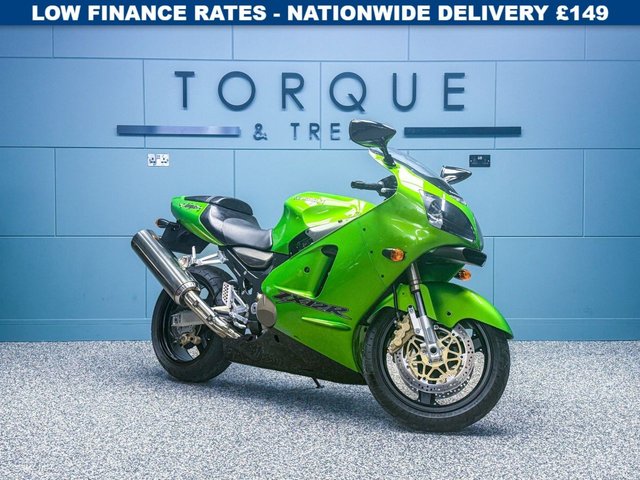 KAWASAKI ZX-12R Ninja 1199cc - 4820 Miles Review | Car-Search.ai