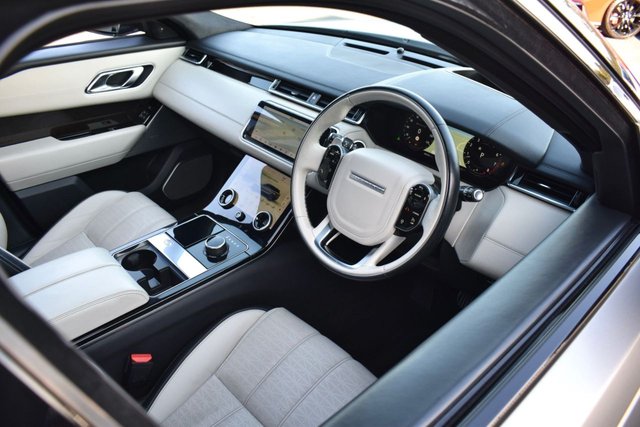 2017 Land Rover Range Rover Velar 3L First Edition 5dr - Photo 3