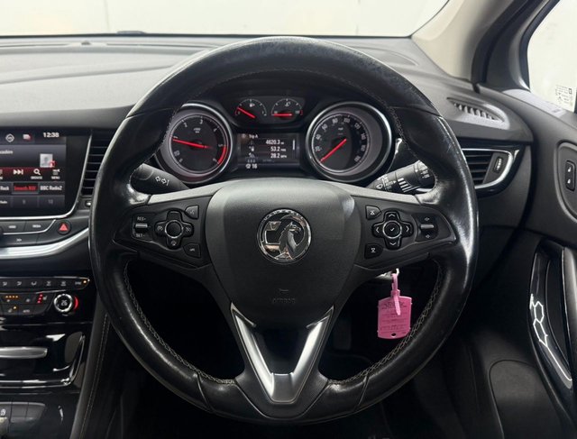 2017 VAUXHALL ASTRA - Photo 10