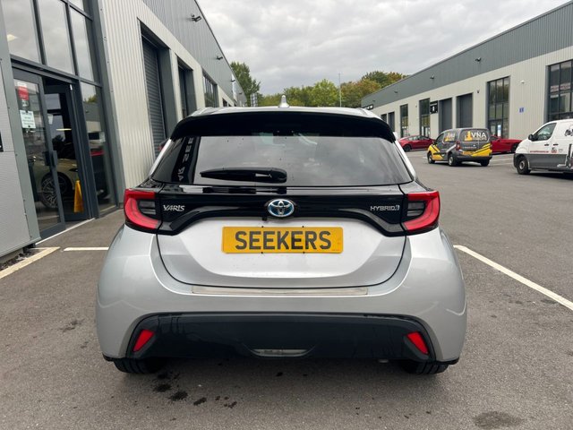 2021 TOYOTA YARIS 1.5 VVT-h Design Hatchback 5dr Petrol Hybrid E-CVT Euro 6 (s/s) (116 ps) - Photo 8