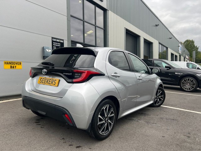 2021 TOYOTA YARIS 1.5 VVT-h Design Hatchback 5dr Petrol Hybrid E-CVT Euro 6 (s/s) (116 ps) - Photo 7