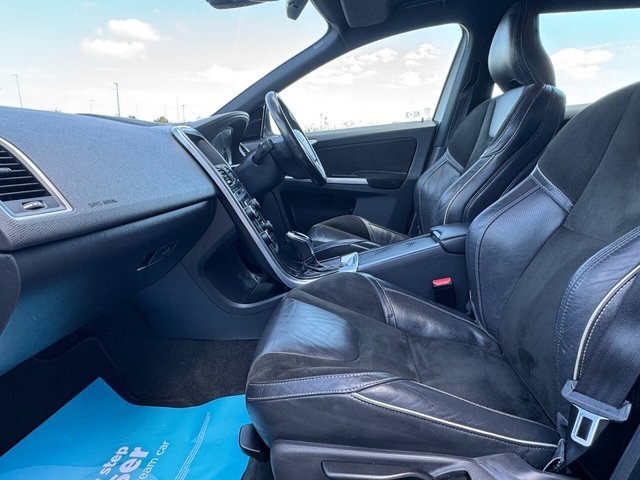 2017 VOLVO XC60 2.4 D5 R-Design Nav SUV 5dr Diesel Auto AWD Euro 6 (s/s) (220 ps) - Photo 5