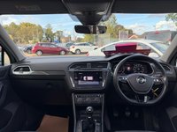 USED 2018 68 VOLKSWAGEN TIGUAN 2.0 TDI SEL SUV 5dr Diesel Manual 4Motion Euro 6 (s/s) (150 ps) 