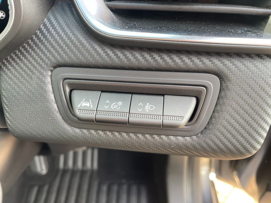 USED 2023 72 RENAULT CLIO 1.6 E-TECH E-Tech engineered Hatchback 5dr Petrol Hybrid Auto Euro 6 (s/s) (145 ps) 