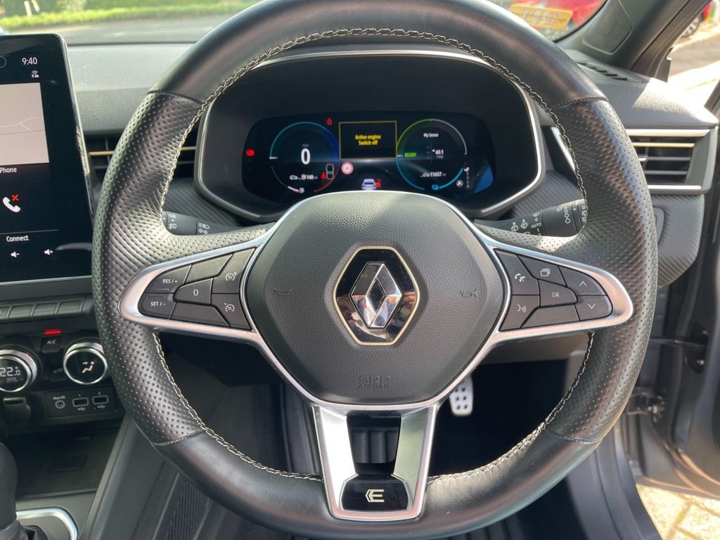 USED 2023 72 RENAULT CLIO 1.6 E-TECH E-Tech engineered Hatchback 5dr Petrol Hybrid Auto Euro 6 (s/s) (145 ps) 