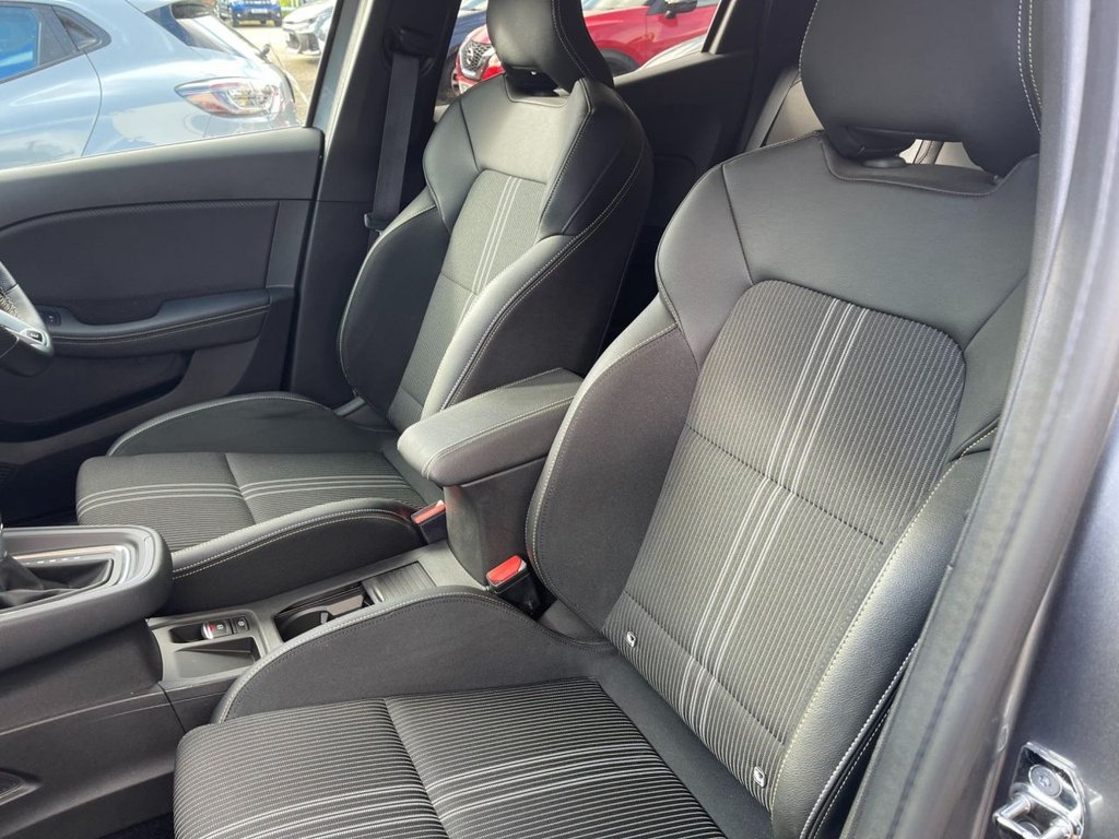 USED 2023 72 RENAULT CLIO 1.6 E-TECH E-Tech engineered Hatchback 5dr Petrol Hybrid Auto Euro 6 (s/s) (145 ps) 