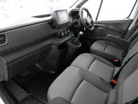 USED 2022 22 RENAULT TRAFIC 30 2.0 BLUEDCI 130 BHP LL LONG BUSINESS PLUS + EDITION ( AIR CON ) SAT NAV | AIR CON | LONG WHEELBASE