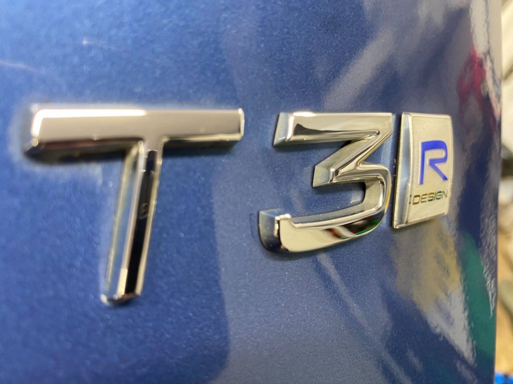USED 2018 18 VOLVO V40 2.0 T3 R-Design Pro Hatchback 5dr Petrol Manual Euro 6 (s/s) (152 ps) GREAT SPECIFICATION R DESIGN V40
