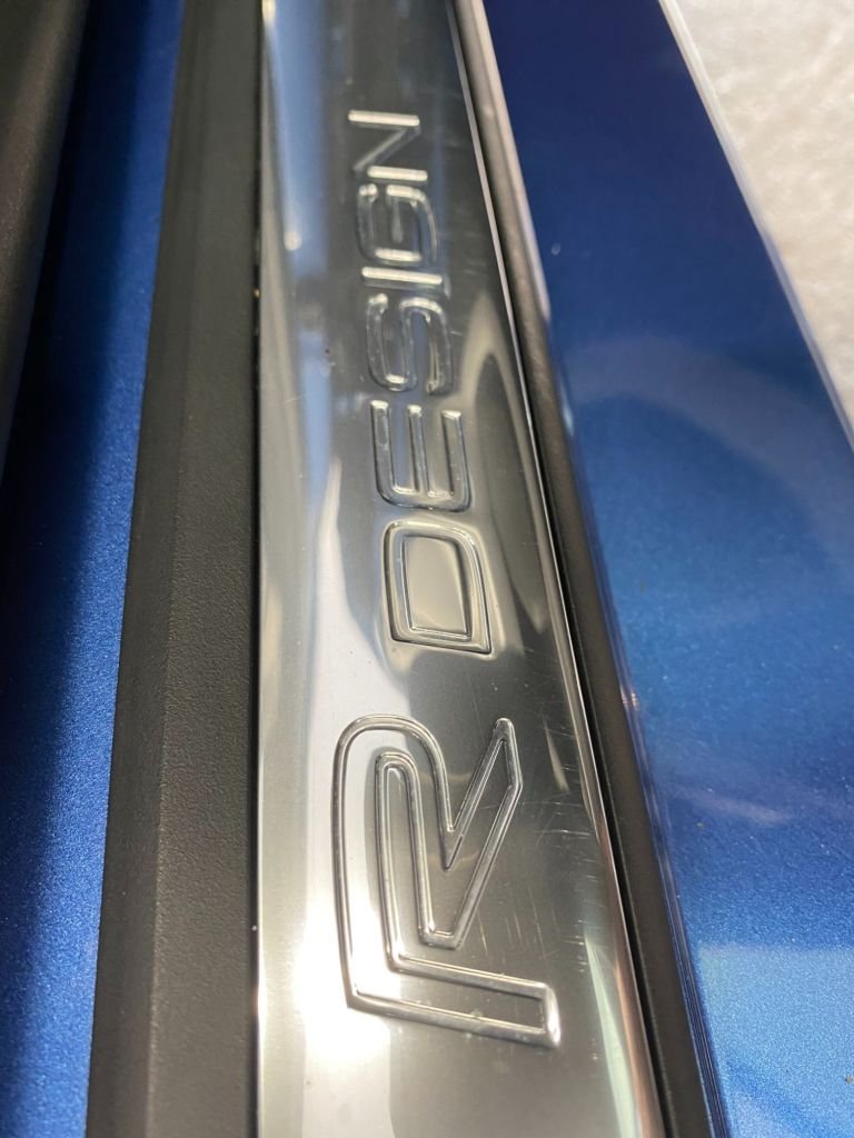 USED 2018 18 VOLVO V40 2.0 T3 R-Design Pro Hatchback 5dr Petrol Manual Euro 6 (s/s) (152 ps) GREAT SPECIFICATION R DESIGN V40