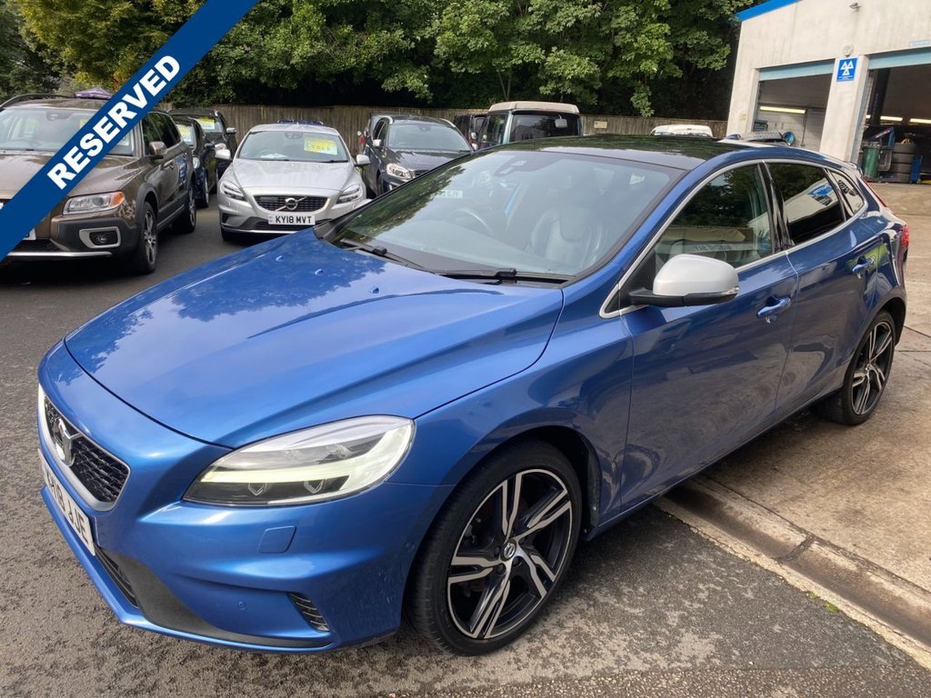 USED 2018 18 VOLVO V40 2.0 T3 R-Design Pro Hatchback 5dr Petrol Manual Euro 6 (s/s) (152 ps) GREAT SPECIFICATION R DESIGN V40