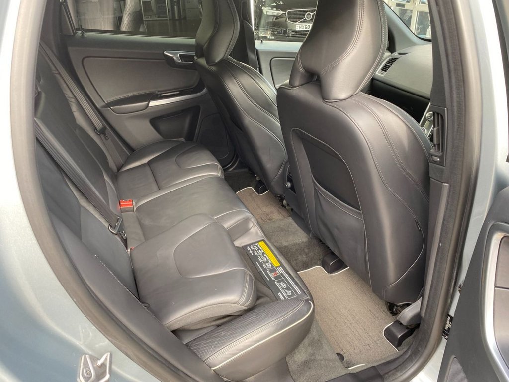 USED 2016 66 VOLVO XC60 2.4 D5 R-Design Lux Nav SUV 5dr Diesel Auto AWD Euro 6 (s/s) (220 ps) TOP SPECIFICATION R DESIGN XC60