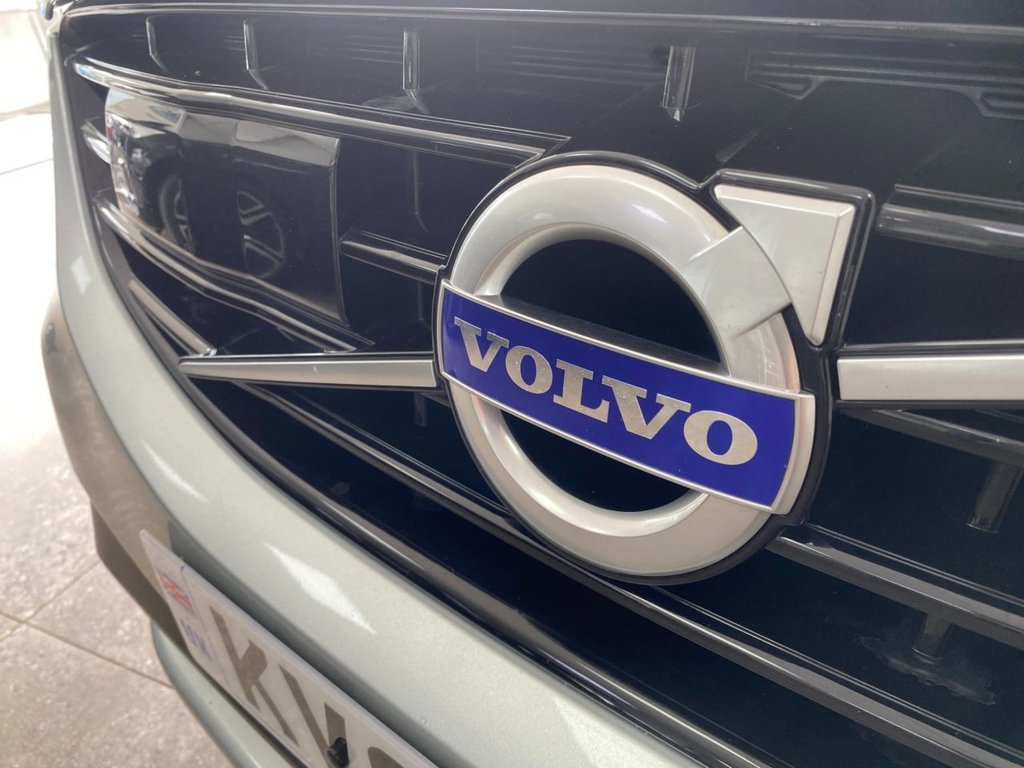 USED 2016 66 VOLVO XC60 2.4 D5 R-Design Lux Nav SUV 5dr Diesel Auto AWD Euro 6 (s/s) (220 ps) TOP SPECIFICATION R DESIGN XC60