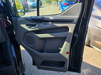 USED 2022 22 FORD TOURNEO CUSTOM 2.0 320 EcoBlue Titanium Minibus, 60,800 miles, 1 owner, Euro 6 ULEZ diesel, 9 seats, 6-speed, AC, parking sensors, alloys & more! +VAT @20% ***MANUAL***DIESEL***8 SEATS***