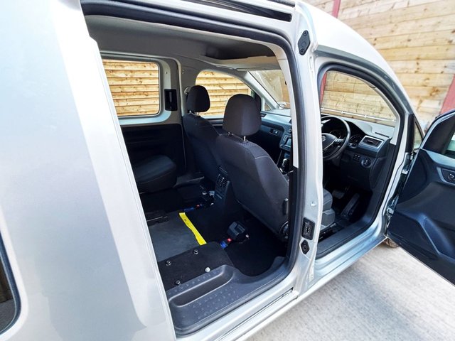 2020 VOLKSWAGEN CADDY LIFE - Photo 8