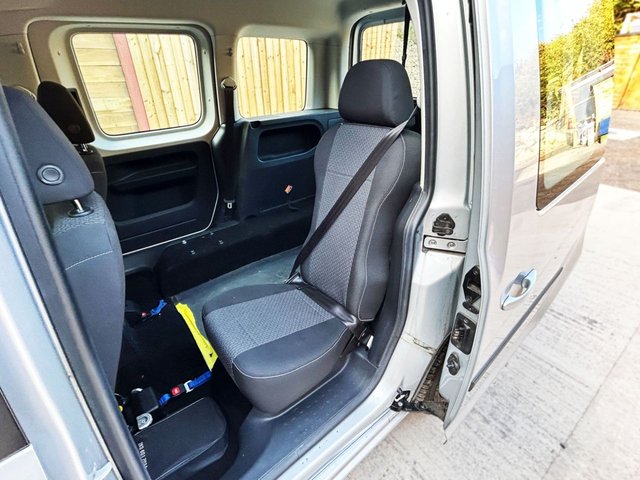 2020 VOLKSWAGEN CADDY LIFE - Photo 10