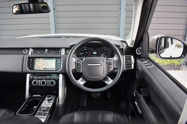 2014 Land Rover Range Rover 4.4L Autobiography 5dr - Photo 2