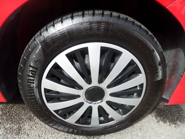 2019 TOYOTA AYGO - Photo 8