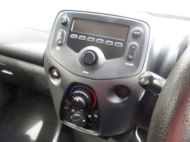 2019 TOYOTA AYGO - Photo 12