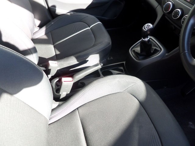 2018 HYUNDAI I10 - Photo 12