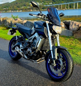 View our YAMAHA MT-09