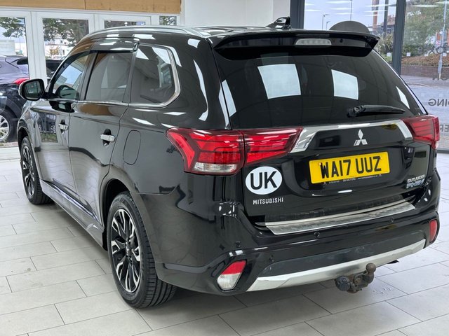 2017 MITSUBISHI OUTLANDER 2.0h 12kWh 4hs SUV 5dr Petrol Plug-in Hybrid CVT 4WD Euro 6 (s/s) (200 ps) - Photo 12