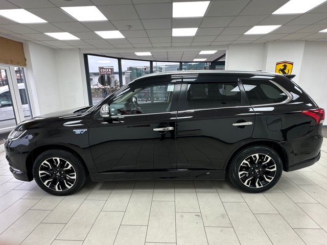 2017 MITSUBISHI OUTLANDER 2.0h 12kWh 4hs SUV 5dr Petrol Plug-in Hybrid CVT 4WD Euro 6 (s/s) (200 ps) - Photo 6