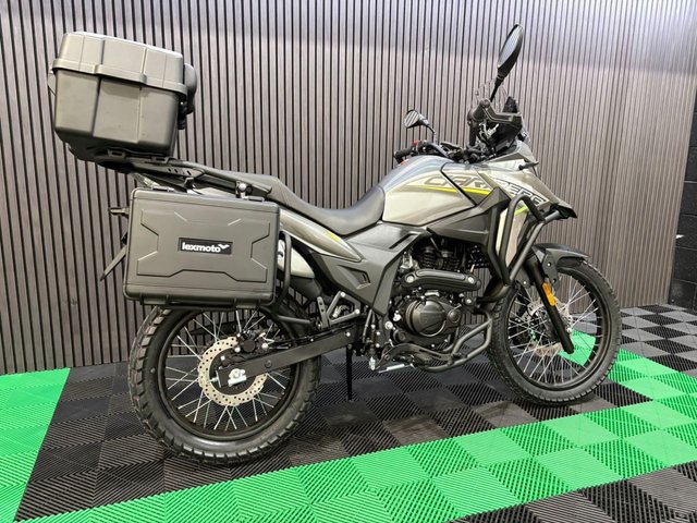View our LEXMOTO CARRERA
