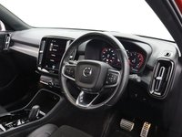 USED 2020 70 VOLVO XC40 1.5 T3 R-Design SUV 5dr Petrol Auto Euro 6 (s/s) (163 ps) PARK ASSIST | R-CAM | KEYLESS