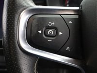 USED 2020 70 VOLVO XC40 1.5 T3 R-Design SUV 5dr Petrol Auto Euro 6 (s/s) (163 ps) PARK ASSIST | R-CAM | KEYLESS