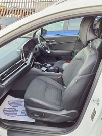 USED 2022 22 KIA SPORTAGE 1.6 h T-GDi 3 SUV 5dr Petrol Hybrid Auto Euro 6 (s/s) (226 bhp) GENUINE MILEAGE HYBRID