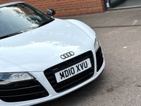 USED 2010 10 AUDI R8 5.2 FSI V10 Spyder 2dr Petrol R Tronic quattro Euro 4 (525 ps) 