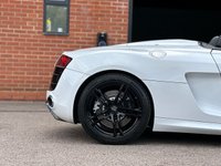 USED 2010 10 AUDI R8 5.2 FSI V10 Spyder 2dr Petrol R Tronic quattro Euro 4 (525 ps) 