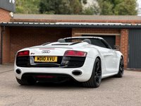 USED 2010 10 AUDI R8 5.2 FSI V10 Spyder 2dr Petrol R Tronic quattro Euro 4 (525 ps) 