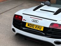 USED 2010 10 AUDI R8 5.2 FSI V10 Spyder 2dr Petrol R Tronic quattro Euro 4 (525 ps) 