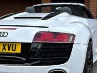 USED 2010 10 AUDI R8 5.2 FSI V10 Spyder 2dr Petrol R Tronic quattro Euro 4 (525 ps) 