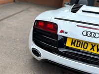 USED 2010 10 AUDI R8 5.2 FSI V10 Spyder 2dr Petrol R Tronic quattro Euro 4 (525 ps) 