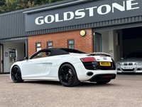 USED 2010 10 AUDI R8 5.2 FSI V10 Spyder 2dr Petrol R Tronic quattro Euro 4 (525 ps) 