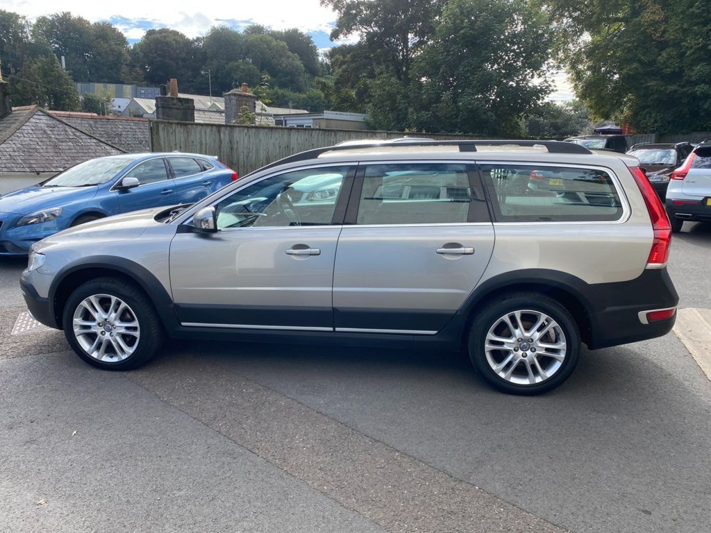 USED 2015 64 VOLVO XC70 2.4 D4 SE Lux Estate 5dr Diesel Geartronic AWD Euro 5 (181 ps) DAB SAT NAV WINTER AND FAMILY PACK