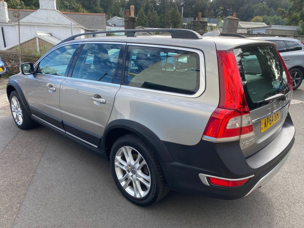 USED 2015 64 VOLVO XC70 2.4 D4 SE Lux Estate 5dr Diesel Geartronic AWD Euro 5 (181 ps) DAB SAT NAV WINTER AND FAMILY PACK